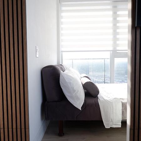 Modern Luxury Waterfront Condo Mississauga Exterior foto